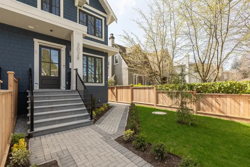3026 W 32ND AVENUE - photo 3 of 40