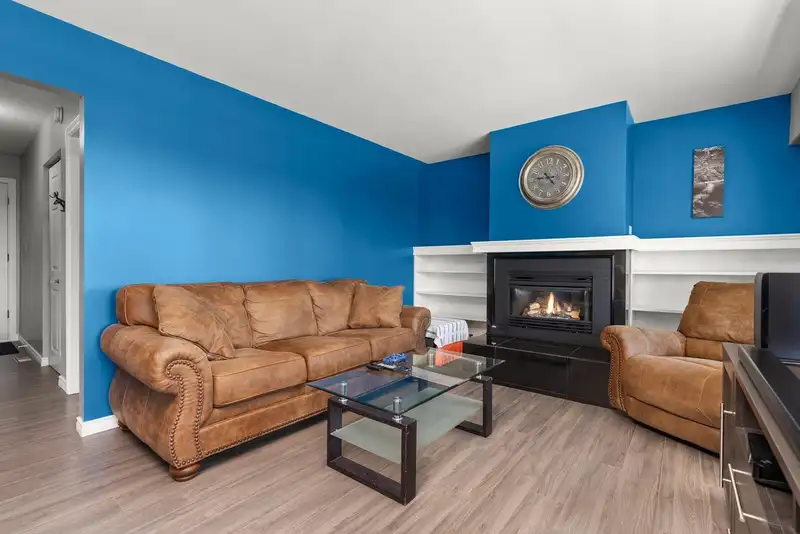 33580 5TH AVENUE - photo 4 of 40