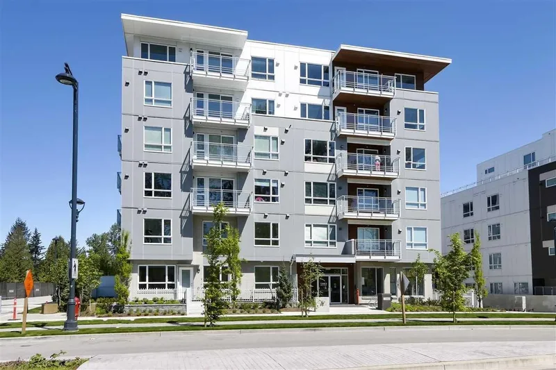 TH1 13963 105 BOULEVARD - photo 1 of 18