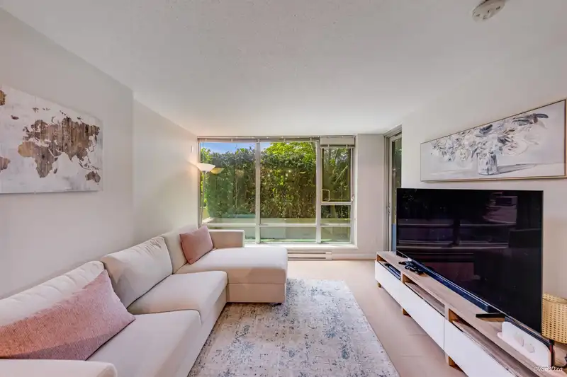 503 6733 BUSWELL STREET - photo 4 of 38