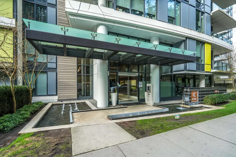 1705 3487 BINNING ROAD - photo 3 of 25