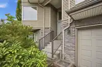 411 1215 LANSDOWNE DRIVE - thumbnail 4