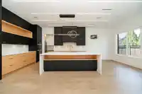 5093 2 AVENUE - thumbnail 6