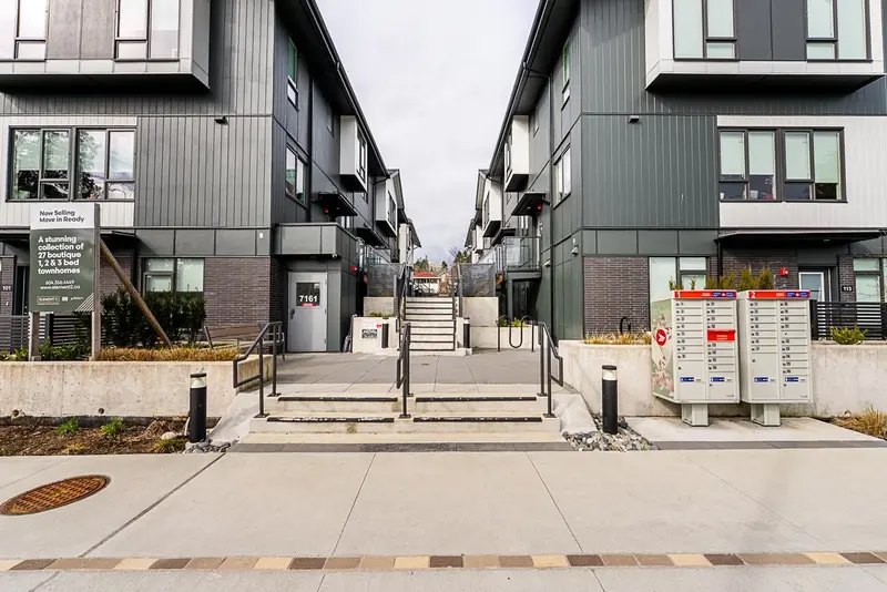 207 7161 17TH AVENUE - photo 2 of 25