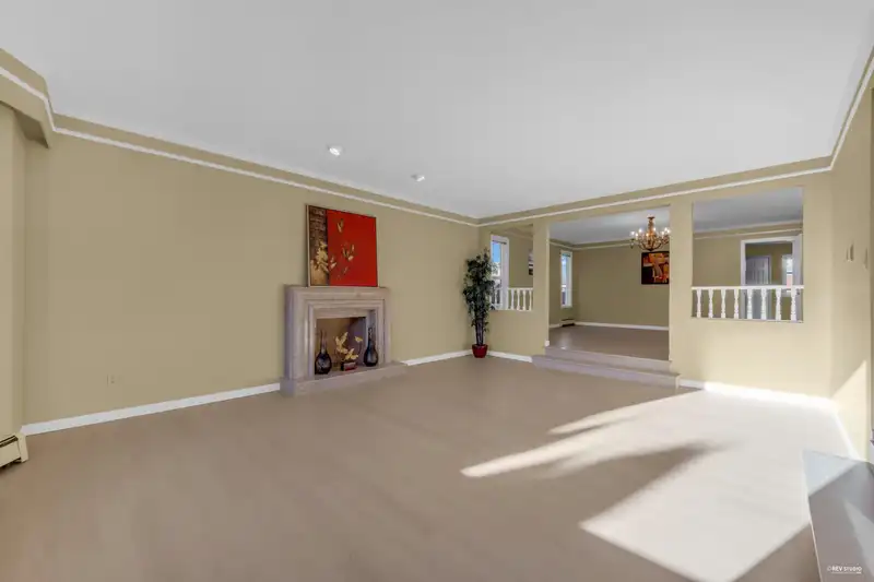 2445 W 19TH AVENUE - photo 4 of 27