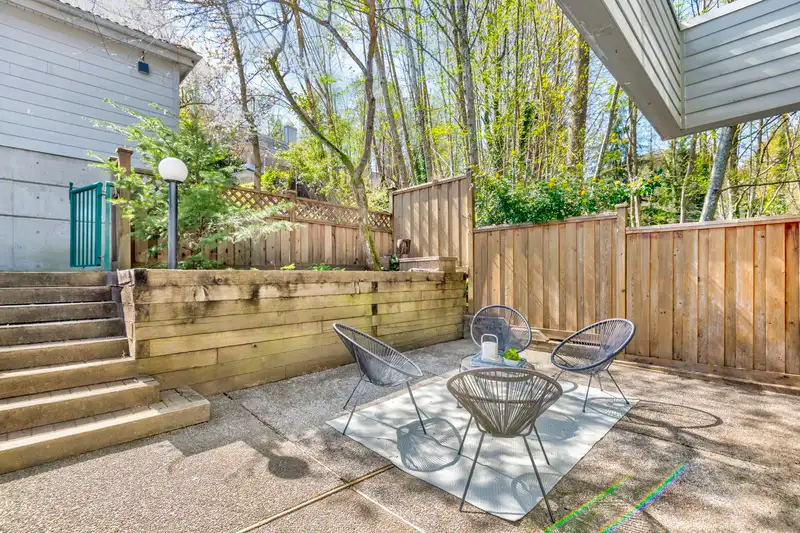 104 SHORELINE CIRCLE - photo 2 of 40