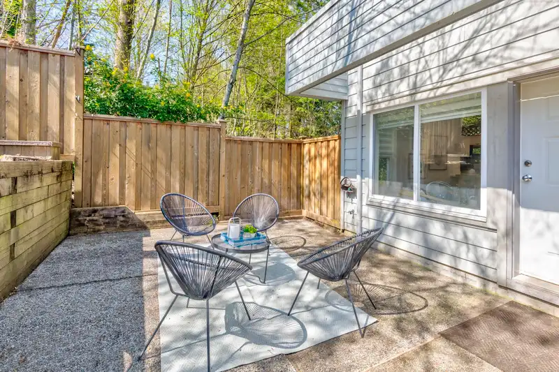 104 SHORELINE CIRCLE - photo 3 of 40