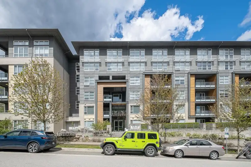 510 9877 UNIVERSITY CRESCENT - photo 3 of 20