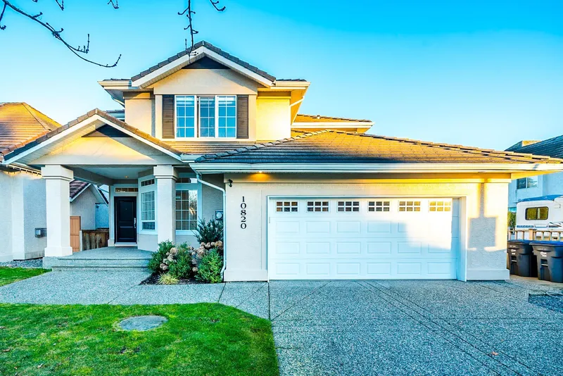 10820 164 STREET - photo 1 of 25