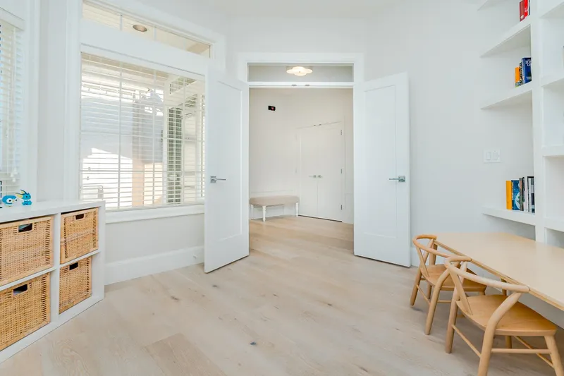 10820 164 STREET - photo 3 of 25