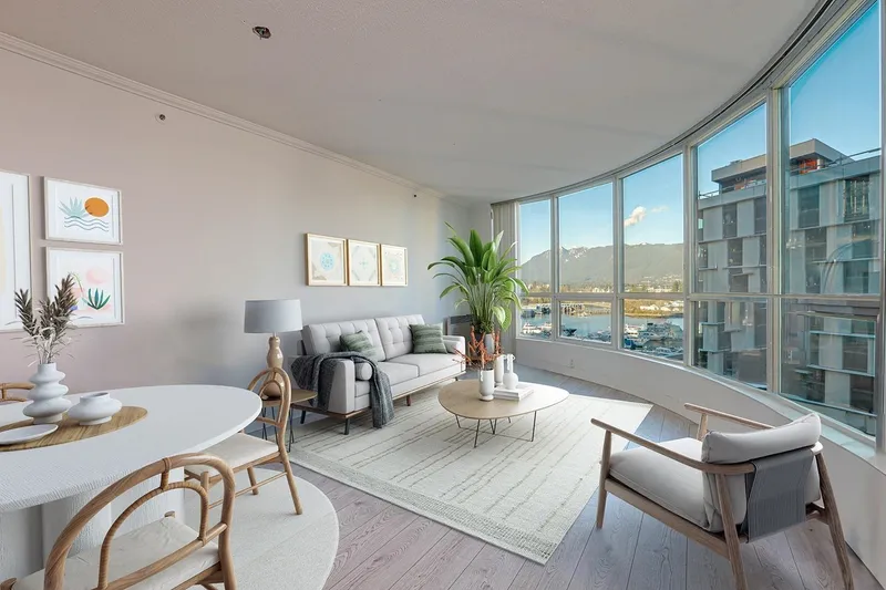 702 588 BROUGHTON STREET - photo 3 of 25