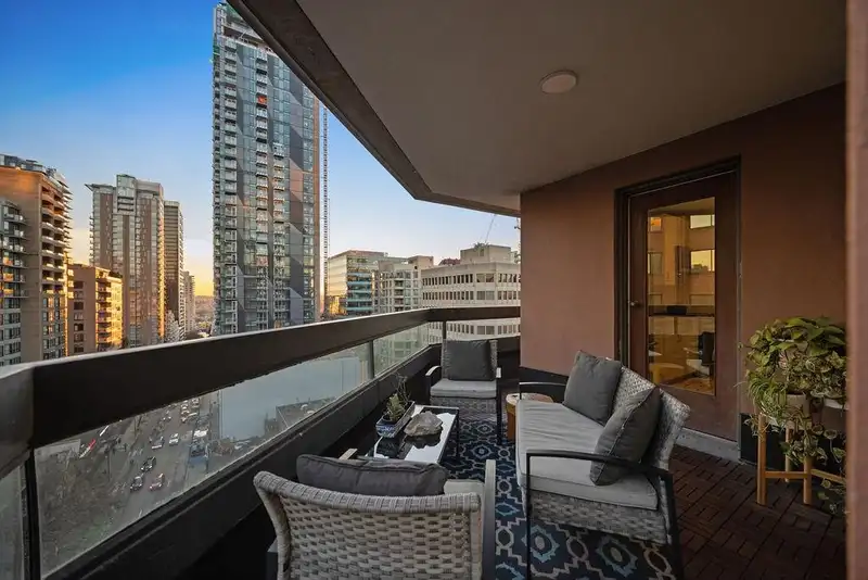 1007 1177 HORNBY STREET - photo 3 of 40