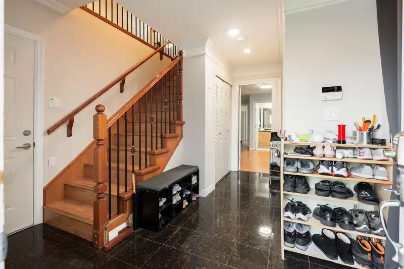7489 ROSEWOOD STREET - photo 3 of 21
