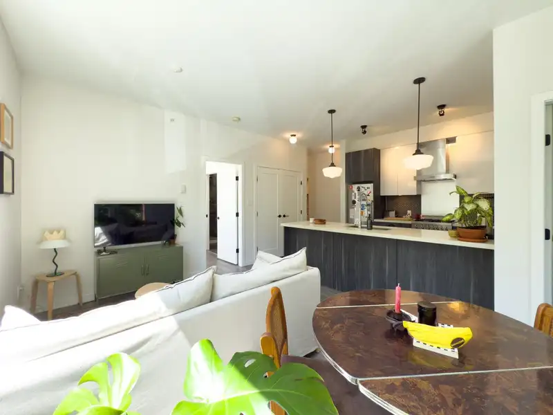 208 311 E 6TH AVENUE - photo 1 of 38