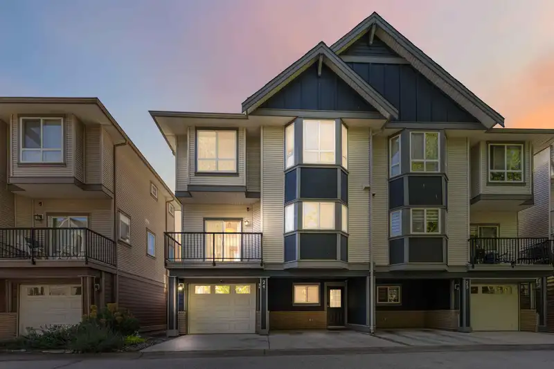 24 1211 EWEN AVENUE - photo 1 of 28