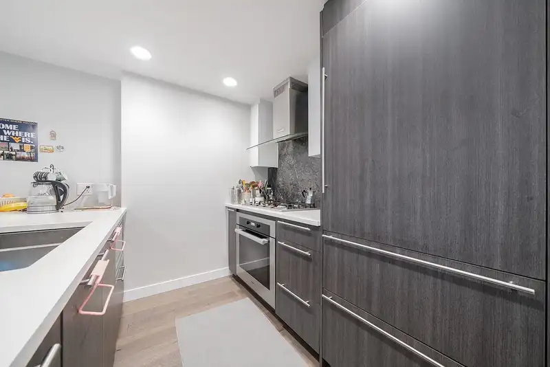 402 5033 CAMBIE STREET - photo 4 of 14
