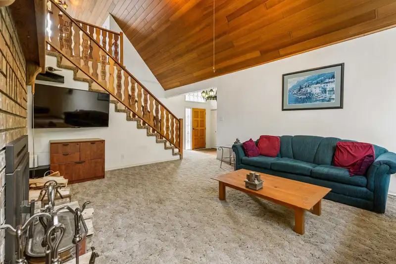 4556 CHARLIE SPRUCE PLACE - photo 2 of 40