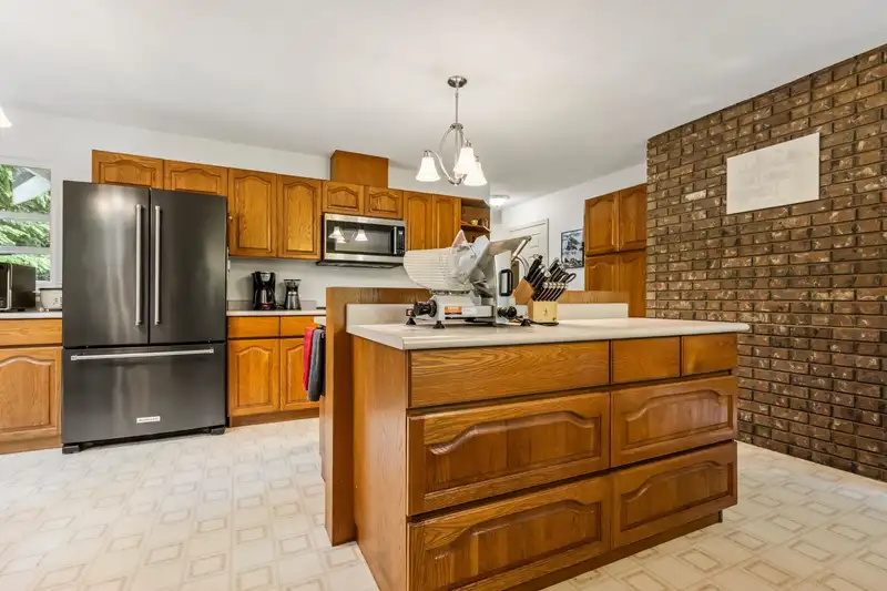 4556 CHARLIE SPRUCE PLACE - photo 4 of 40