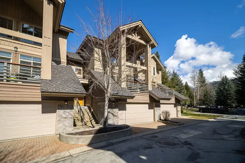 18 8030 NICKLAUS NORTH BOULEVARD - photo 1 of 35