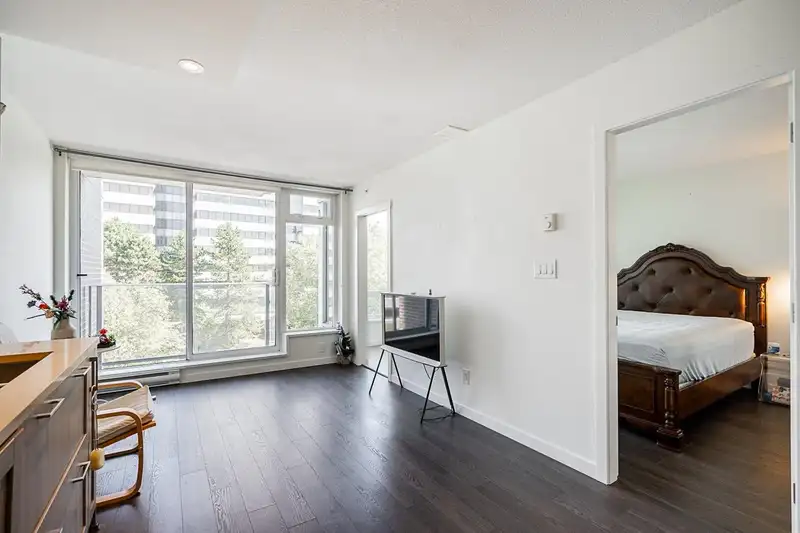 718 5665 BOUNDARY ROAD - photo 4 of 30
