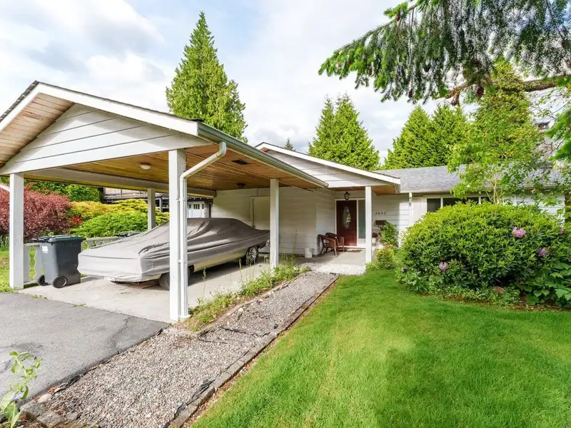 3692 MAGINNIS AVENUE - photo 1 of 5
