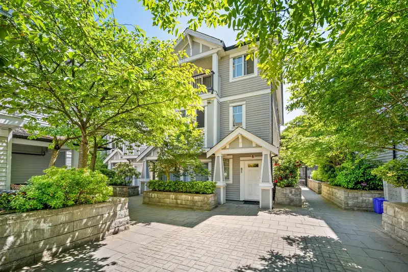 85 13239 OLD YALE ROAD - photo 1 of 23