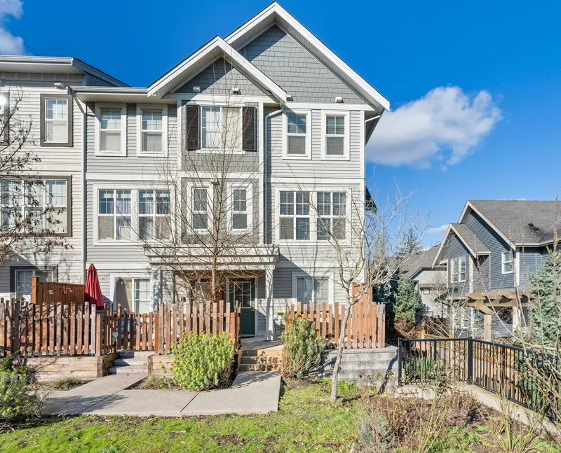 12 7169 208A STREET - photo 2 of 25