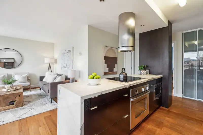 706 1816 HARO STREET - photo 4 of 32