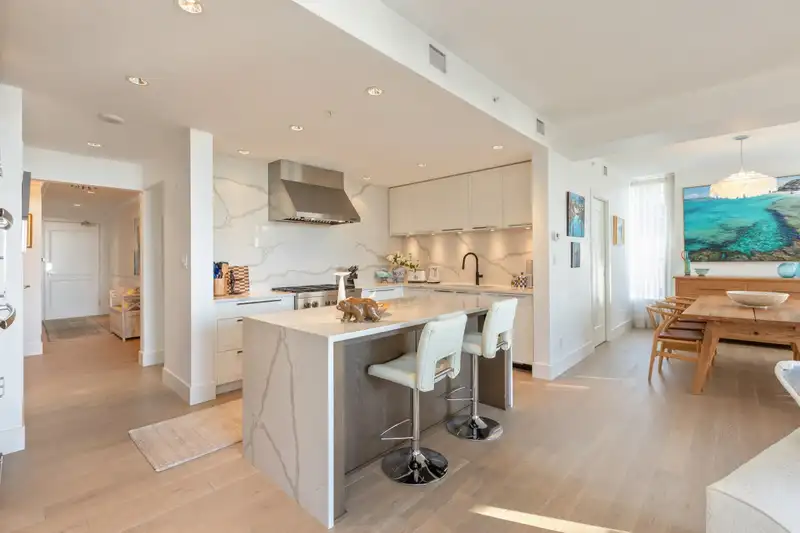204 1501 VIDAL STREET - photo 3 of 35