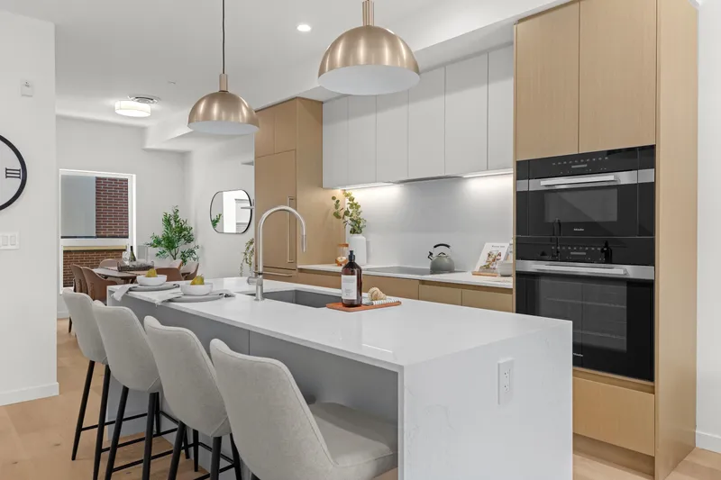 4813 LAUREL STREET - photo 4 of 20