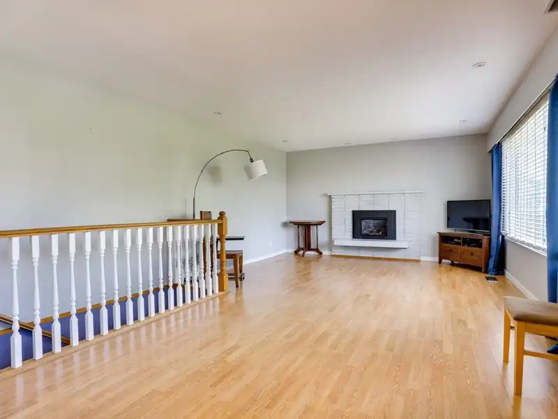 15866 NORTH BLUFF ROAD - photo 4 of 26