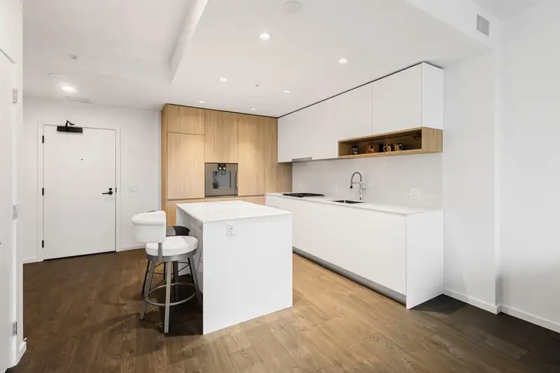 528 6300 MINORU BOULEVARD - photo 4 of 15