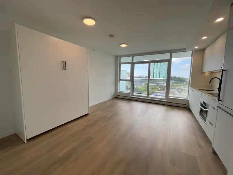 1210 13685 102 AVENUE - photo 3 of 23