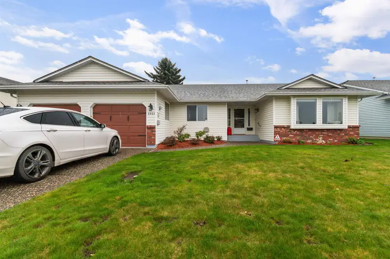 6944 COACH LAMP DRIVE - photo 2 of 25