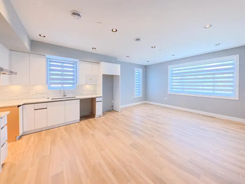 3 2557 W KING EDWARD AVENUE - photo 3 of 25