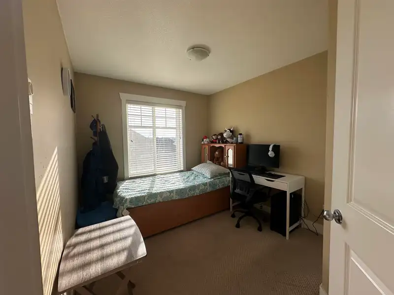 20 7156 144 STREET - photo 2 of 13
