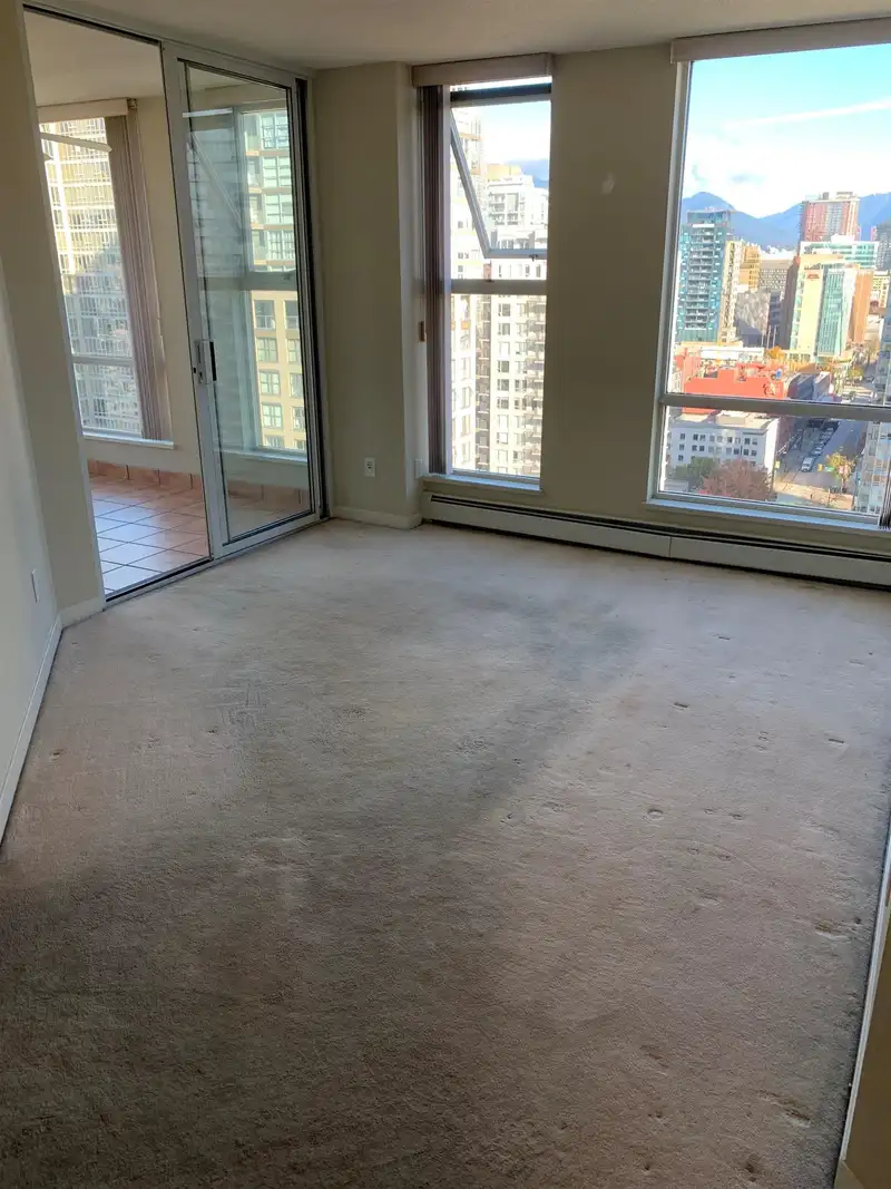2309 1009 EXPO BOULEVARD - photo 4 of 12