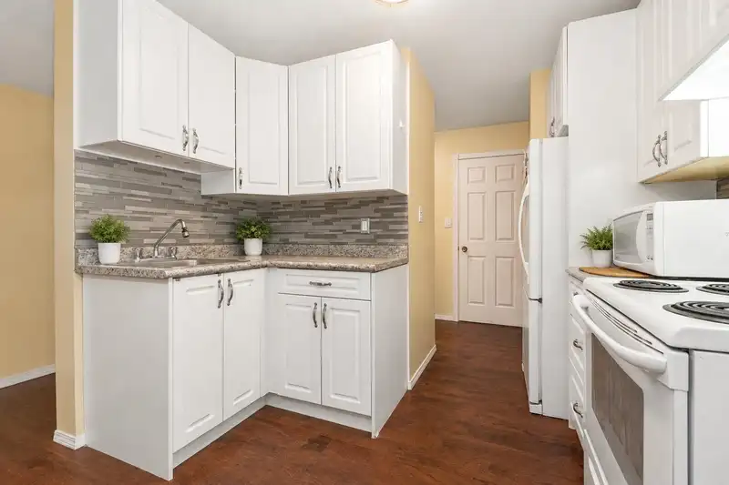 109 9175 MARY STREET - photo 3 of 29
