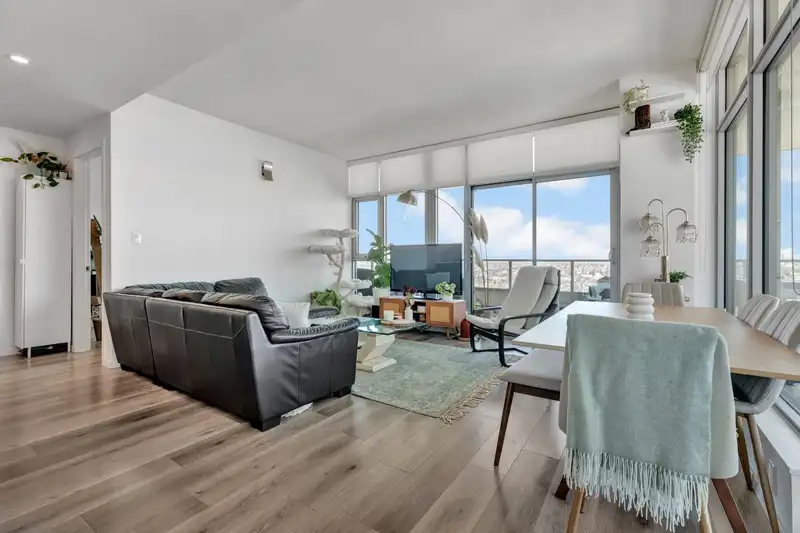 2808 1888 GILMORE AVENUE - photo 4 of 34