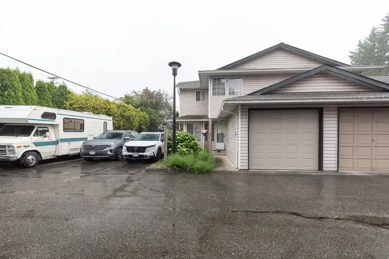 11 21541 MAYO PLACE - photo 1 of 39