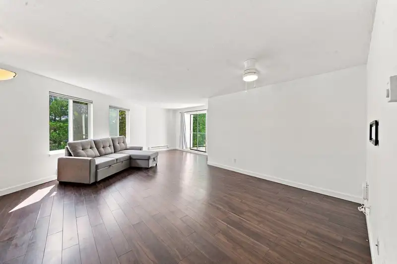 301 33598 GEORGE FERGUSON WAY - photo 3 of 19
