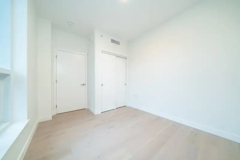 412 5212 CAMBIE STREET - photo 4 of 21
