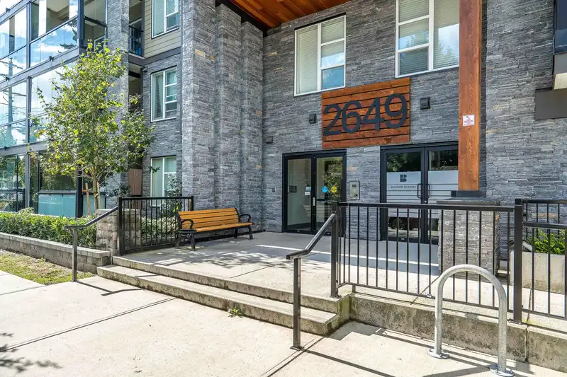 505 2649 JAMES STREET - photo 1 of 33