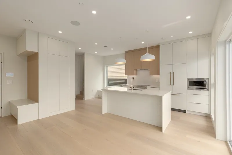 5407 WALES STREET - photo 2 of 18