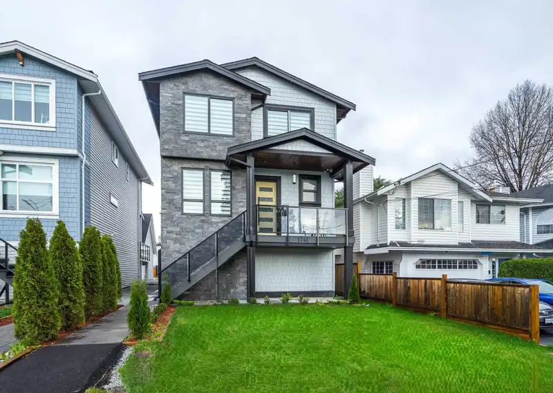 1741 MORGAN AVENUE - photo 1 of 40