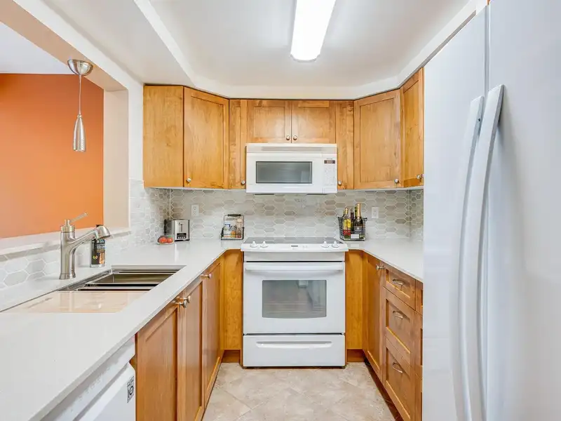 9023 LYRA PLACE - photo 2 of 31