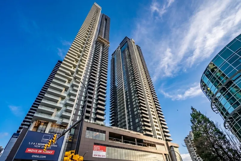 3508 2186 GILMORE AVENUE - photo 2 of 25