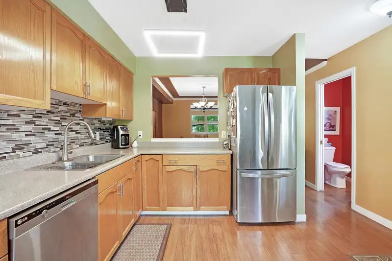 1305 BRUNETTE AVENUE - photo 3 of 34