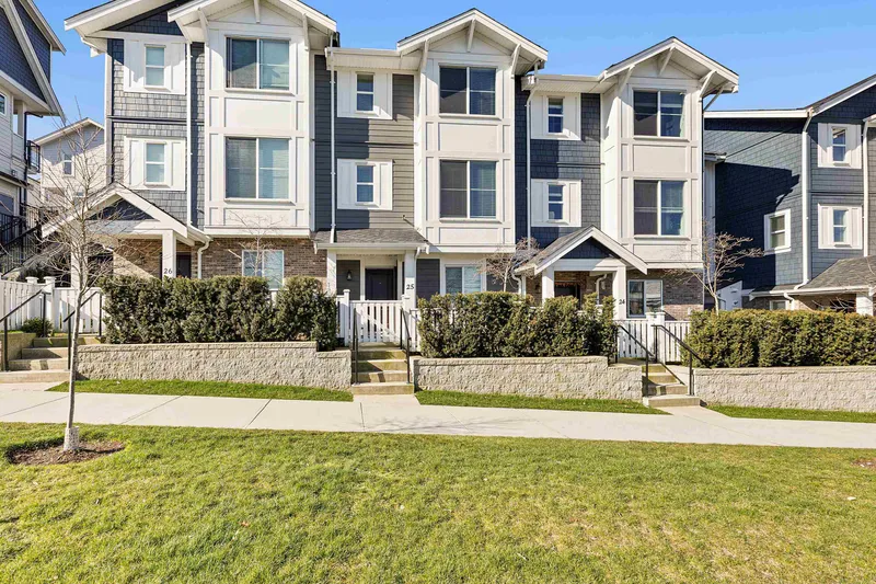 25 14355 62 AVENUE - photo 4 of 25