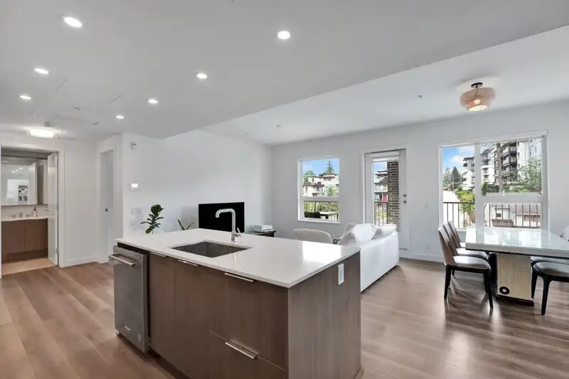 415 648 LEA AVENUE - photo 3 of 31